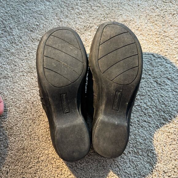 Croft & Barrow Gray Suede Leather Slip On Clogs Size 8.5 Comfort Shoes Mules - Picture 7 of 11